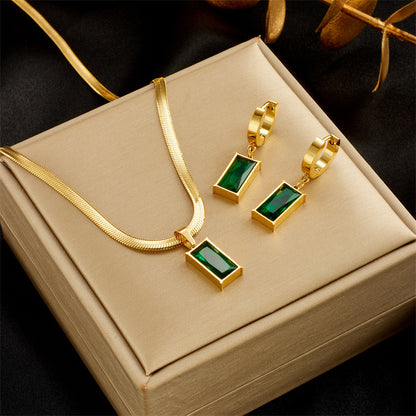 Blade Chain Advanced Sense Of Light Luxury Emerald Zircon Pendant