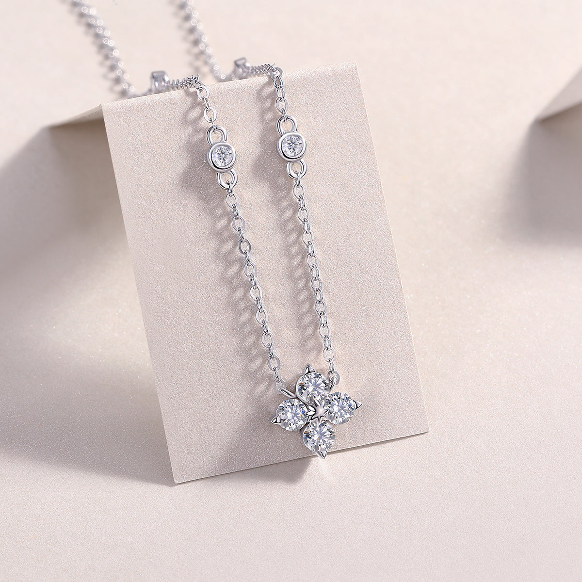 1Sweetheart Halo - A Fashionable And Luxurious Diamond Jewelry Pendant Set With 2-carat Moissanite S925 Sterling Silver And Platinum Plating Prohibit TikTok sales